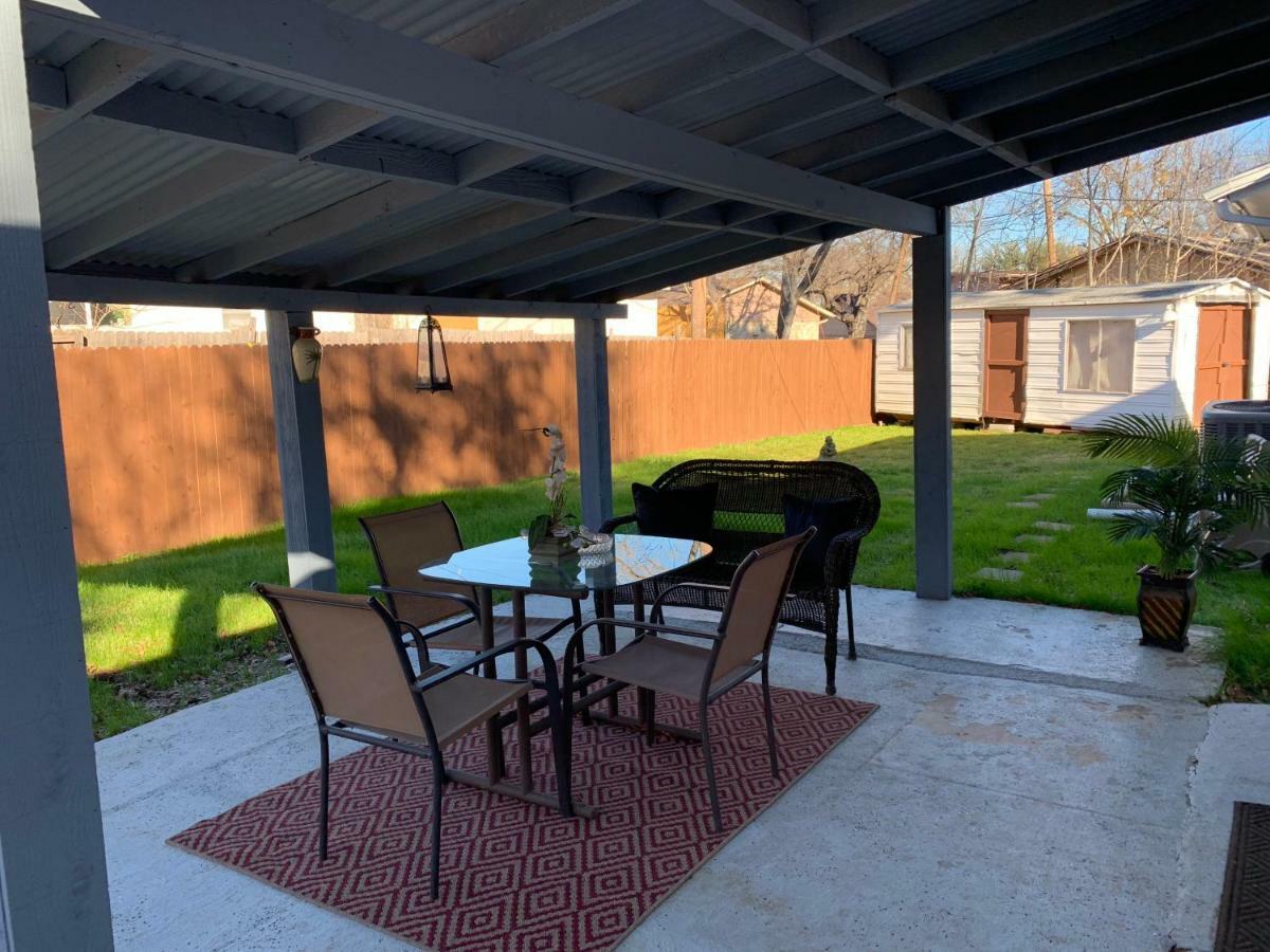 Oasis Near Dfw Airport With Mediterranean Setting Irving Extérieur photo