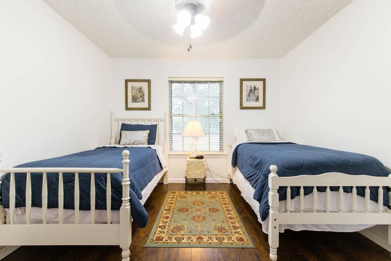 Oasis Near Dfw Airport With Mediterranean Setting Irving Extérieur photo