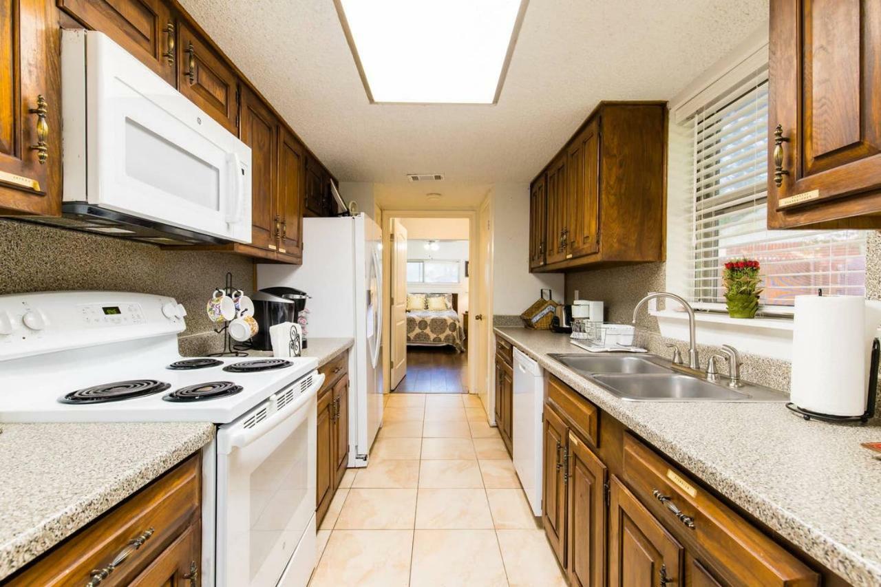 Oasis Near Dfw Airport With Mediterranean Setting Irving Extérieur photo