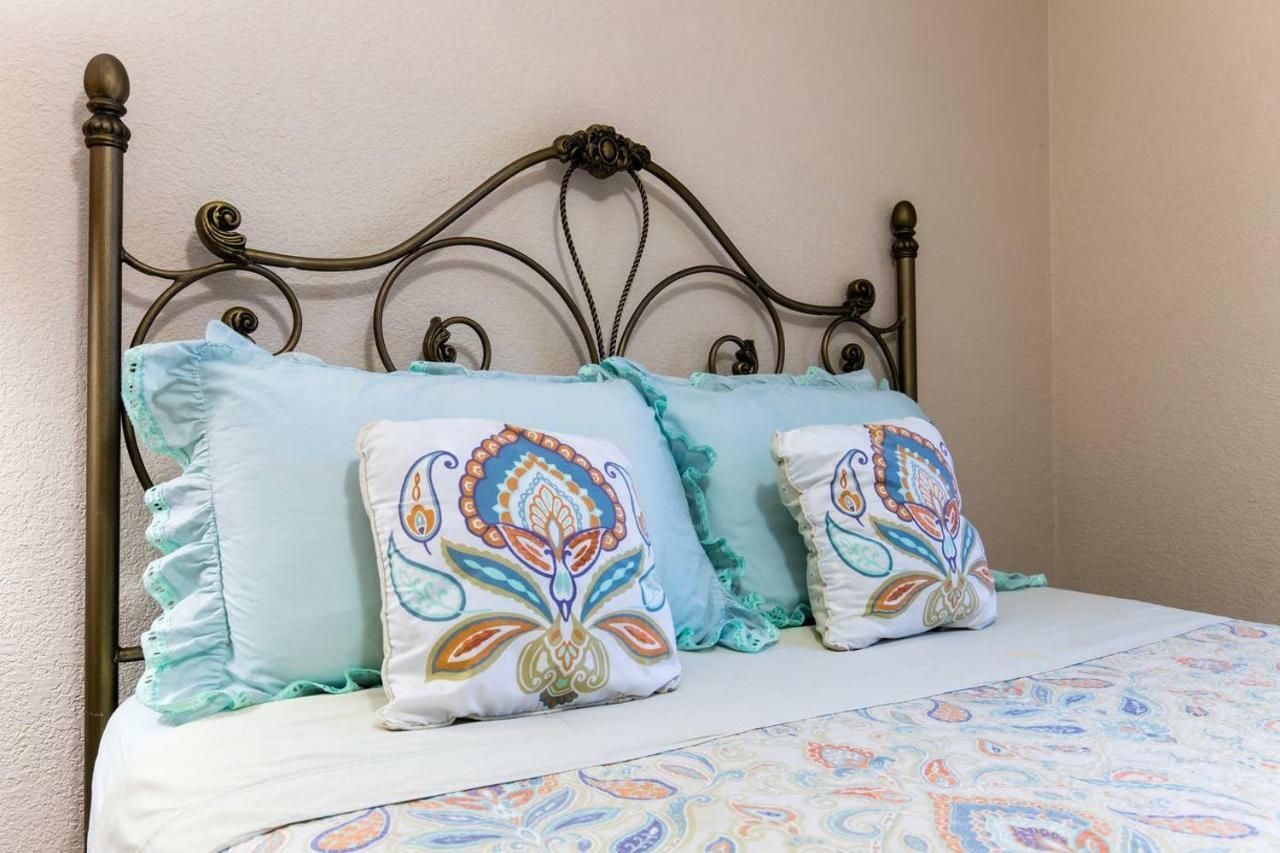 Oasis Near Dfw Airport With Mediterranean Setting Irving Extérieur photo